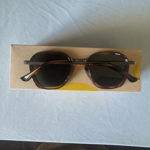 Brown and Black Geometric Sunglasses with Dark Lenses - Picture 2 of 10
